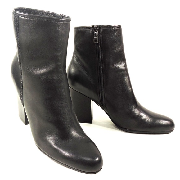 PRADA 🇮🇹 WOMEN'S BLACK SOFT LEATHER COMFORT FASHION BOOTIE - Picture 1 of 9